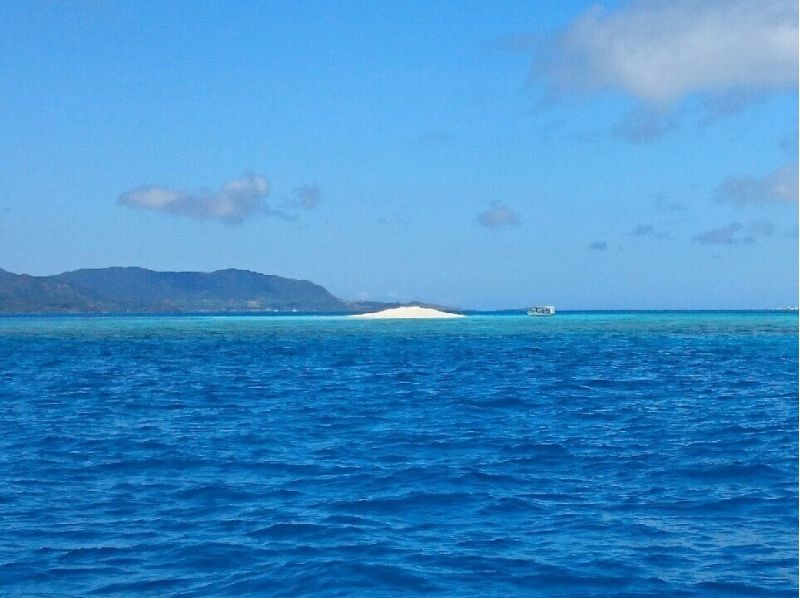 【沖縄県・ウェイクボード】ウェイクボードで沖縄の海の上を滑走！ウェイクボード（15分×２セット）