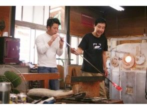 【山梨・大月】本格吹きガラス体験「宙吹き」でオリジナル作品を作ろう!当日予約OK・手ぶらでお越しください!