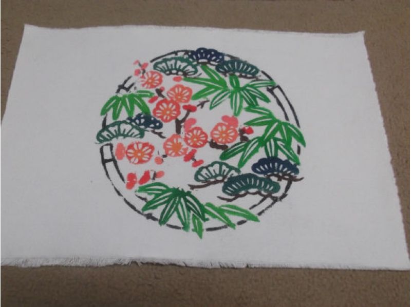 【京都・金閣寺からアクセス抜群！】創業110年以上の老舗で学ぶ！友禅染め体験