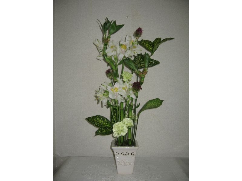 【滋賀・草津】フラワーアレンジメントを体験!オリジナル作品を作ってみよう