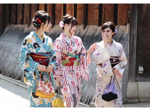 [Osaka/ Namba] Kimono Rental 1 minute walk from Namba Station adult of the gas "high-grade plan."の画像