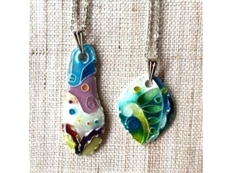 【京都・東山】京都の伝統工芸「京七宝」を体験！ペンダントやブローチを作ろう[３時間コース] 