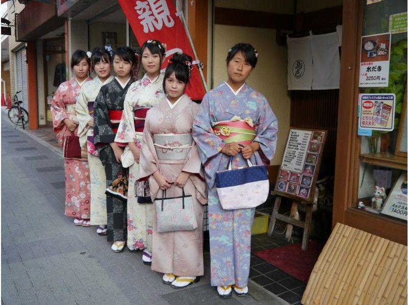 【京都・上京区】京都の街を優雅に散策！着付け+レンタル[京風水炊き鍋ランチ付き]プラン