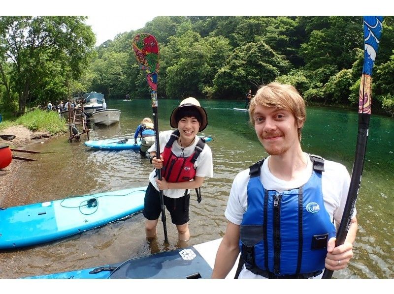 【北海道・SUP】透明度の高い支笏湖の湖面をクルージング！SUP体験（半日コース）SIJ公認スクール