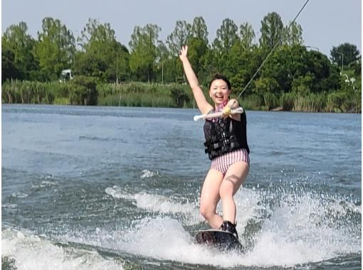 [Shiga / Lake Biwa / Wakeboard] Experience course for first-time users only ★ Approximately 10 minutes x 2 sets ★ If you do anything, you definitely want to stand! I want to slip! Person ★ Image present ♬の画像