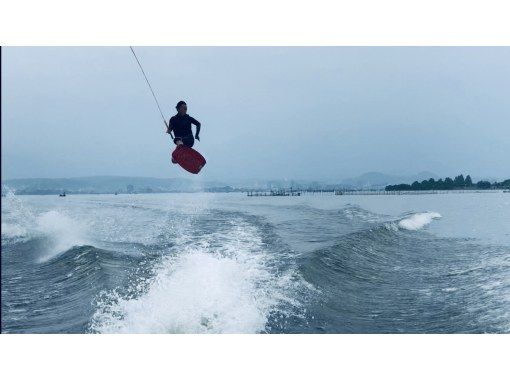 [Shiga / Lake Biwa / Wakeboarding] Those who have 4 or more wakeboarding experiences! I want to get better! Level up course! (15 minutes x 2 sets) Get an image ♬の画像