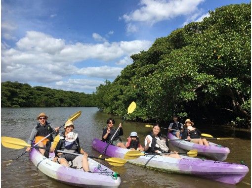 [Okinawa, Ishigaki Island] "Super Summer Sale 2024" with commemorative photos ☆ Relax and take it easy! Mangrove Kayaking (90-minute course)の画像