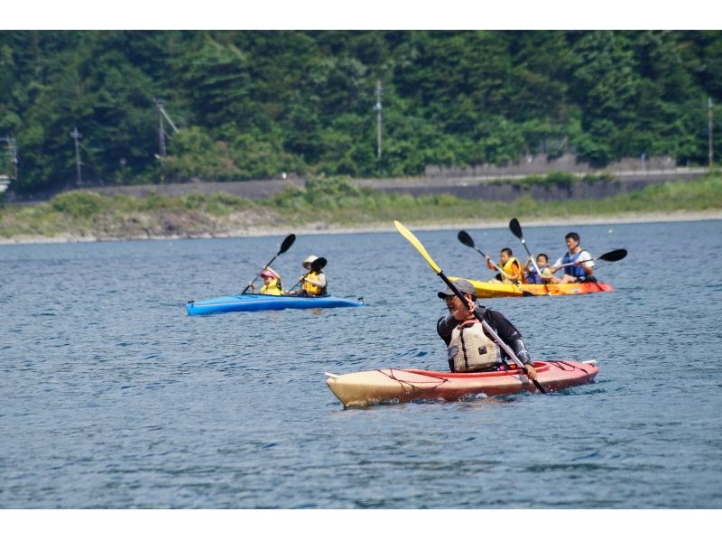 [富士西湖]初學者！獨木舟或皮划艇之旅（課/結業與發證）の紹介画像