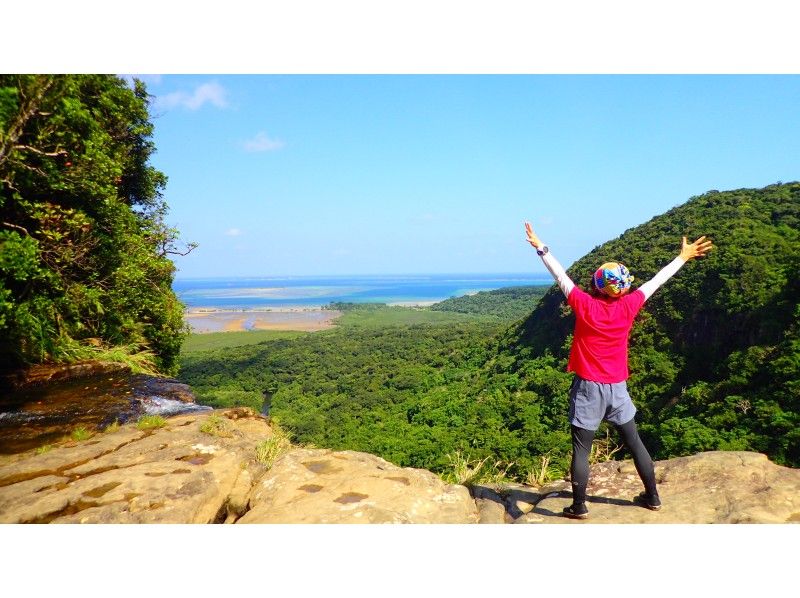 【沖縄・西表島】人気の野外スポット！「ピナイサーラの滝うえコース」（1日プラン　7時間）