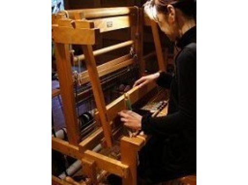 [Kagoshima/ Aira] At the gallery in the greenery, even beginners can enjoy the weaving experience "Let's make an original mini center"!の画像