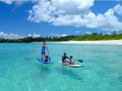 SALE! [Churaumi Aquarium, Nakijin Village, Kouri Island Area] Private tour for 1 group! SUP & snorkeling at a hidden beach! Cafe time after the sea♪ Drinks & snacks includedの画像