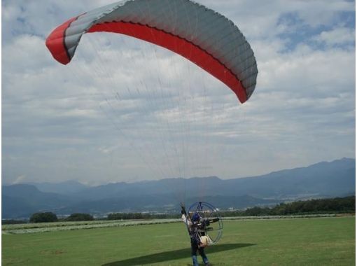 [群马/沼田市]滑翔伞体验“一日游”推荐给半天不满意的人！从15岁开始还可以！の画像