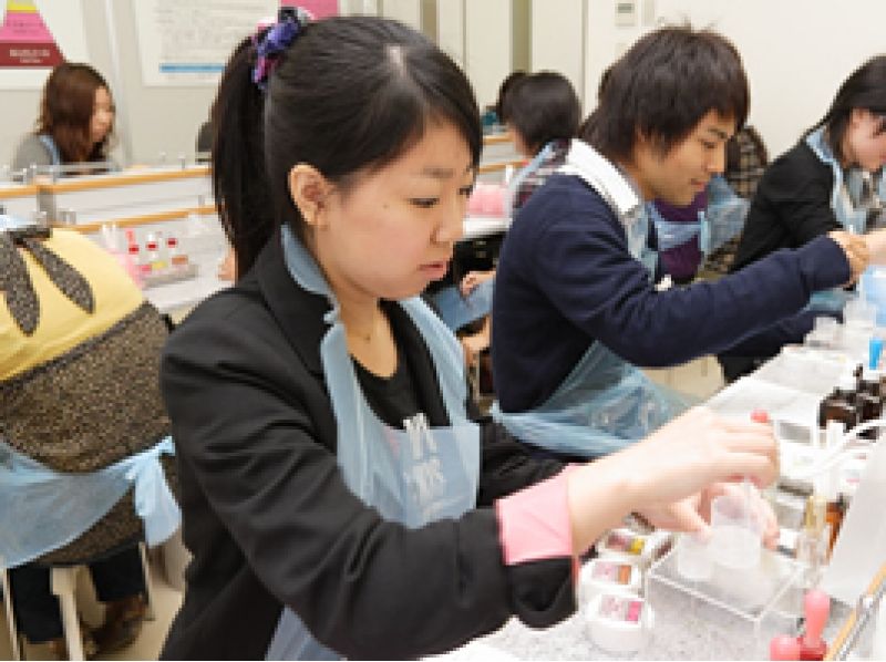 【大分・別府】自分好みの香りに調合。オリジナル香水づくりを楽しもう