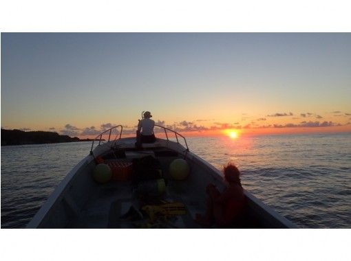 【Okinawa · Miyakojima】 Night diving going by boatの画像