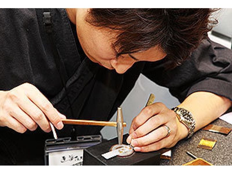 【京都・嵐山】歴史ある京都象嵌(ぞうがん)の手法を体験。携帯ストラップやペンダントを作ろう エリア