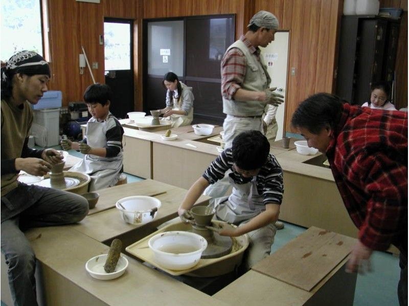 【千葉・鴨川】気分は陶芸家 ♪「電動ろくろ」でマイ器を作ってみよう!