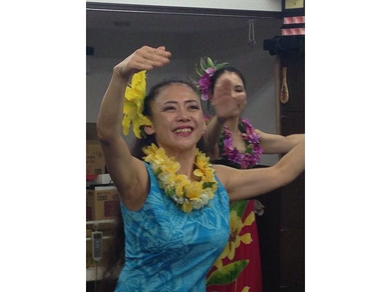 【奈良・奈良市】ハワイの風を感じながら楽しくフラダンス！[初級クラス体験コース]の紹介画像