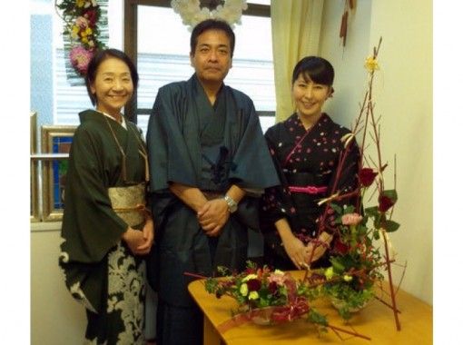 [京都，下京区]使用大量当季鲜花，体验插花[欧洲花篮]！那些寻求资格的普通课程の画像
