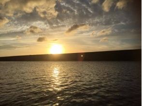 【沖縄/沖縄市(コザ)・北谷・宜野湾】サンセットクルージングで、ロマンチックな時間をの画像