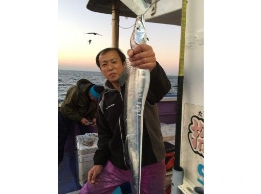 [Shizuoka/ Oigawa Port] Full-scale sea fishing! Let's catch a spotted fish off Omaezaki! Beginners welcome! Female can rest assured on a fully equipped ship!の画像
