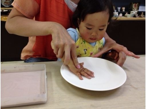 [Chiba Sodegaura] Experience "painting" on unglazed tableware! Even small children can enjoy it! Burning of workの画像