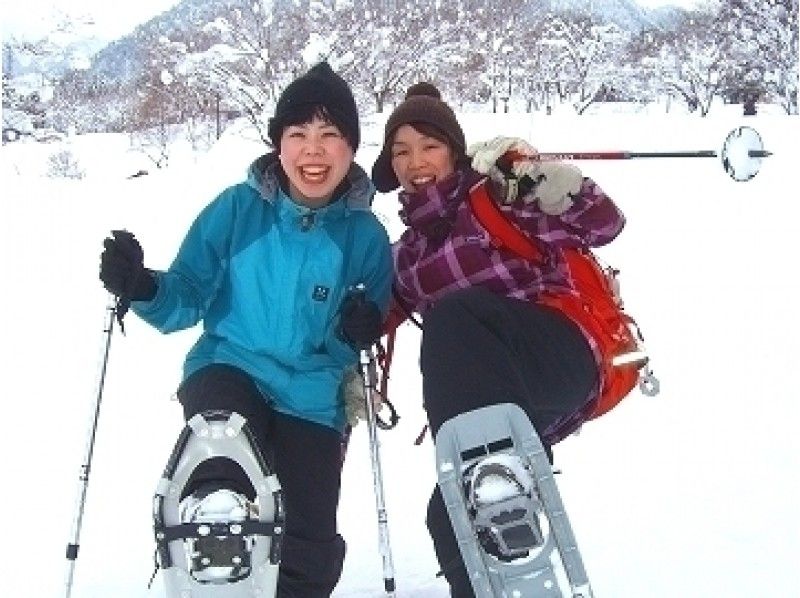 【富山・八尾（大長谷）】ガイドの丁寧なサポートで初めての方も安心！スノーシューハイキング