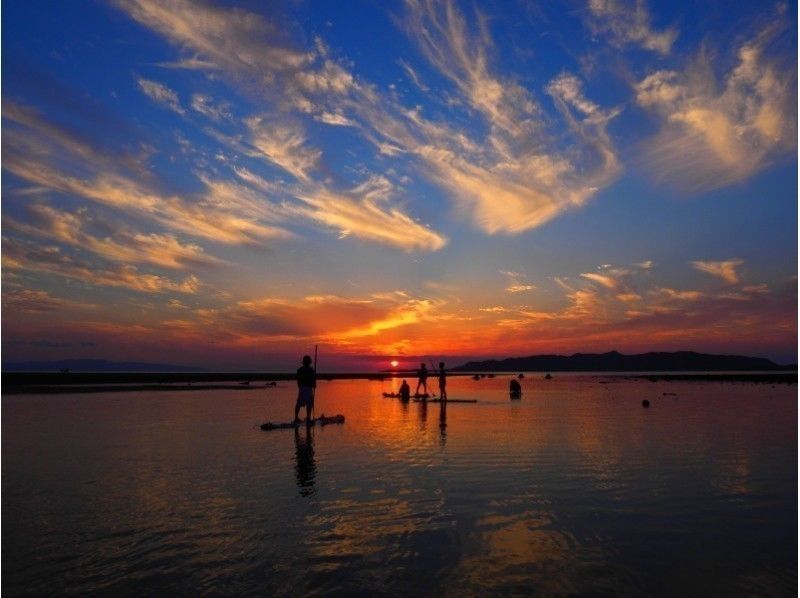 【沖縄・石垣島】サンセット&ナイトSUP!海の上から眺める夕日は感動!【満天の星空】現地集合がお得!