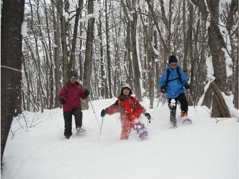 【長野・黒姫】スノーシューガイドハイキング1日コース!雪上ランチ付き