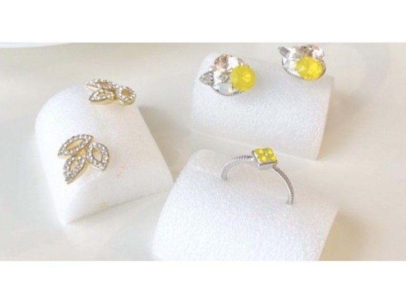 【京都・烏丸】自分だけの輝き～スワロフスキーアクセサリー作り！１０才からOK・駅から徒歩５分！