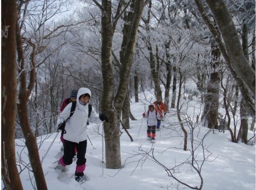 【교토・시가현 경계】6세부터 OK! 간사이의 비경! 첫 스노우 슈 산 산책 (런치 포함)の画像