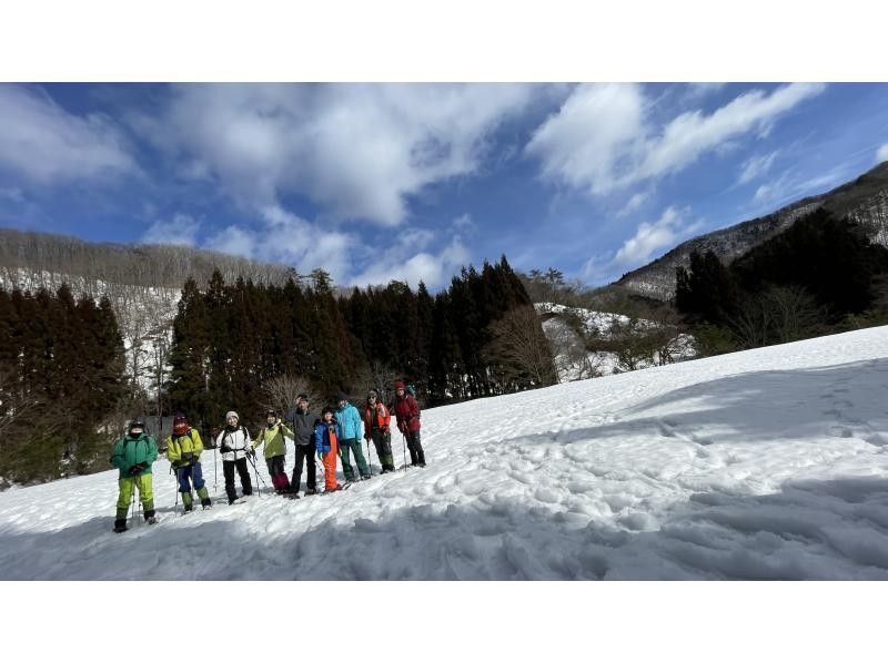 [Kyoto/Shiga border] Children and beginners are welcome! Unexplored region of Kansai! Snow hiking in the Ikusugi forest (warm stew lunch included!)の紹介画像