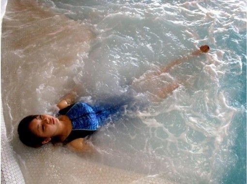 [Okinawa Kumejima] 100% deep ocean water spa & aroma body treatment (90 minutes)の画像