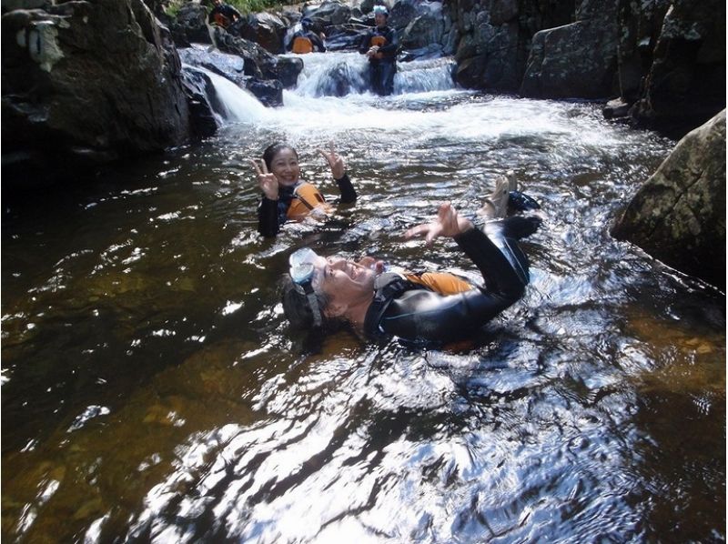 [Okinawa-Kunigami Village] ★ May-Oct. ★ Cruise the Yanbu Nature! Subtropical jungle canoe and river play ★の紹介画像