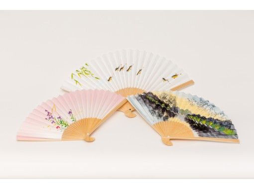 [京都/ Kamigyo區]“京都扇子（繪畫）體驗”在京都扇子上塗上彩色油漆！在京都和西陣享受文化體驗の画像