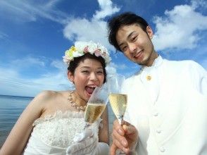 【沖縄・那覇】沖縄で素敵なウエディング写真を残そう!〔洋装ロケーションフォト〕の画像
