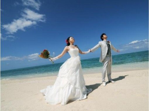 [冲绳那霸]让我们在冲绳留下美好的结婚照！ “无人岛位置照片”の画像