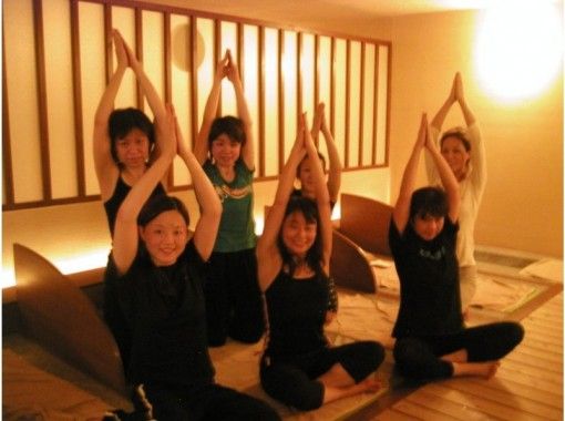 [Osaka / Tennoji] Comfortable sweating & detox experience "rock yoga lesson 60 minutes & bedrock bath 60 minutes" Immediately from the station!の画像
