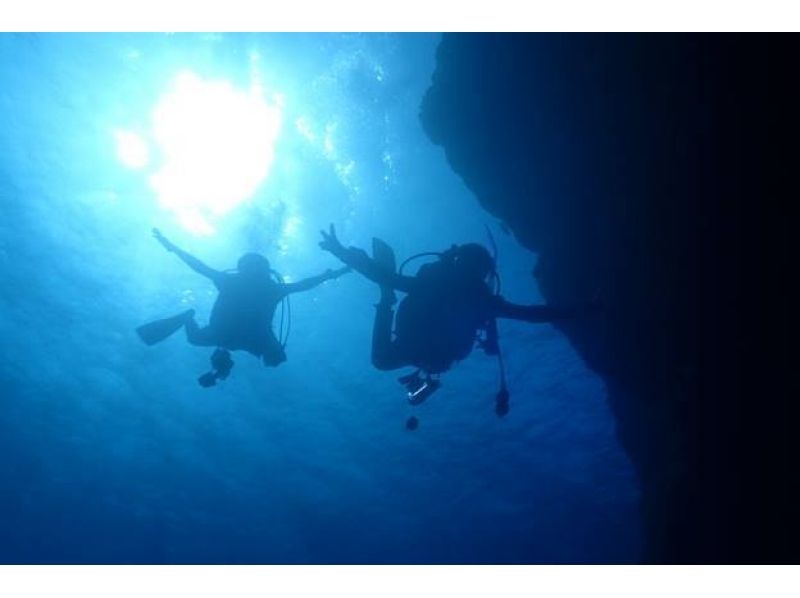 【沖縄・石垣島】幻の島上陸&幻の島近海シーカヤック&体験ダイビング【半日コース】