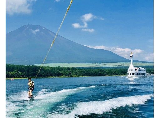 【Yamanashi / Yamanakako】 Let's play with full power! Fly board & wake board experience planの画像