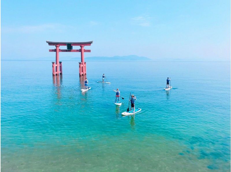 [Lake Biwa SUP experience] Lake Biwa, Kosai SUP, Shirahige Shrine visit plan (2 hours)の紹介画像