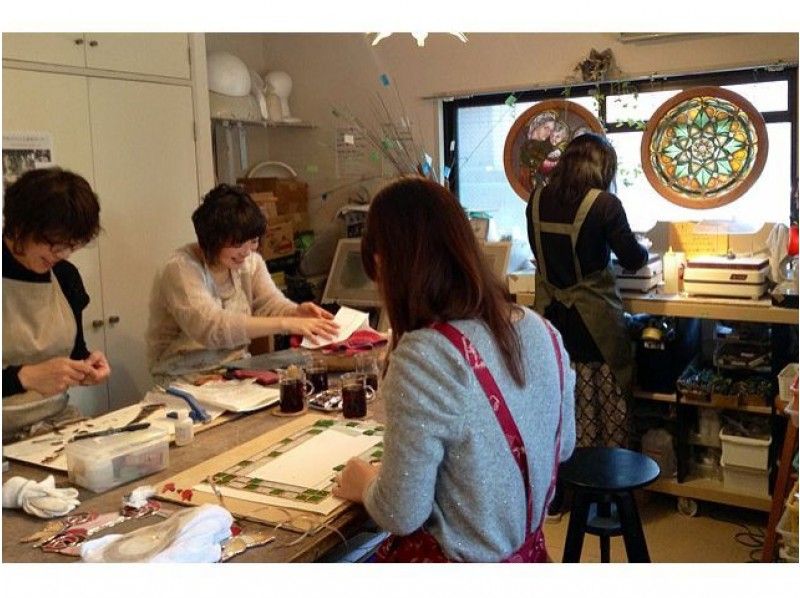 [Tokyo Jiyugaoka] Stained glass experience-Let's make the original "wall hanging mirror"! 6 minutes on foot from Jiyugaoka Station!の紹介画像