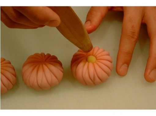 【京都・東山】和菓子作り体験教室「甘春堂 東店」（東山 清水寺 会場）の画像