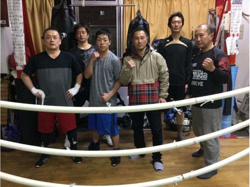 【東京・喜多見】ボクシングジムでサンドバック殴り放題！〔1ドリンク付き40分〕