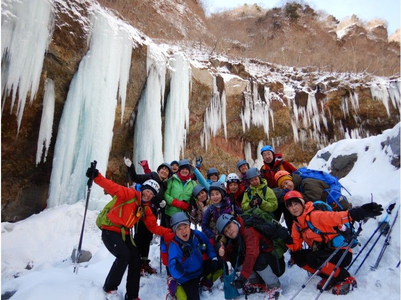 [โทจิกิแสงแดด] มุมมองที่ยอดเยี่ยมของแสงแดดของอัญมณีฤดูหนาว! Nikko Unryukeikoku icefall เดินป่า (วอล์คเกอร์ดี) ※ค้อนใช้の紹介画像