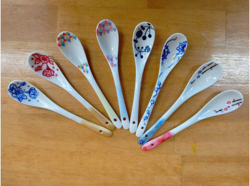 【静岡・熱海】温泉につかった後は楽しく陶芸体験！〔スプーン絵付けコース〕