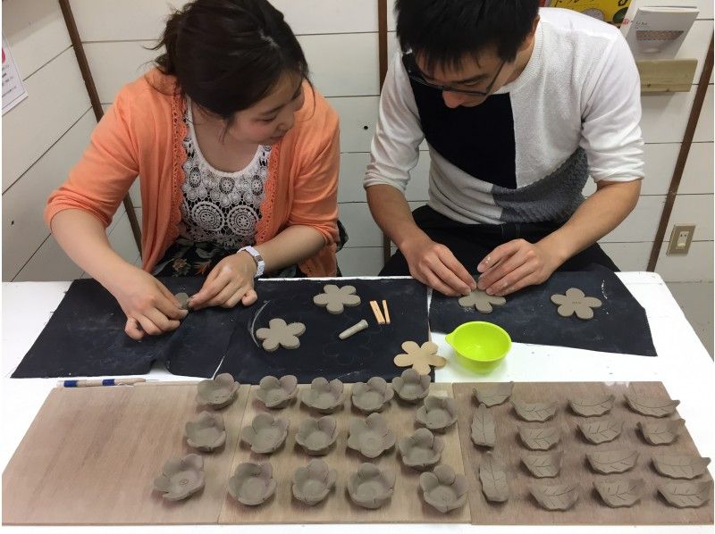 【岐阜・大垣】★ギフトブライダルコース★手びねり陶芸体験＜席札立・箸置きコース＞