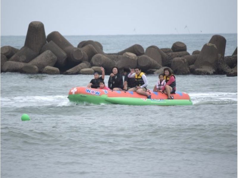 トーイングチューブ バナナボート 4人乗り 海遊び レジャー 引っ張り-