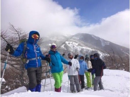 [Nagano Takamine Plateau] Spectacular view of snow cornice ~ Snowshoe beginner course "Takamine Mountain" Participation is OK from 12 years old!の画像