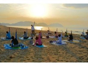 【福岡県・福津市】サンセットビーチヨガ&素敵なビーチカフェでディナーを楽しめるお得なプラン!の画像