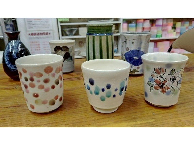 【陶芸体験・名古屋駅徒歩4分】手びねり体験で作品を1点作ろう！絵付け、色塗りもできます！